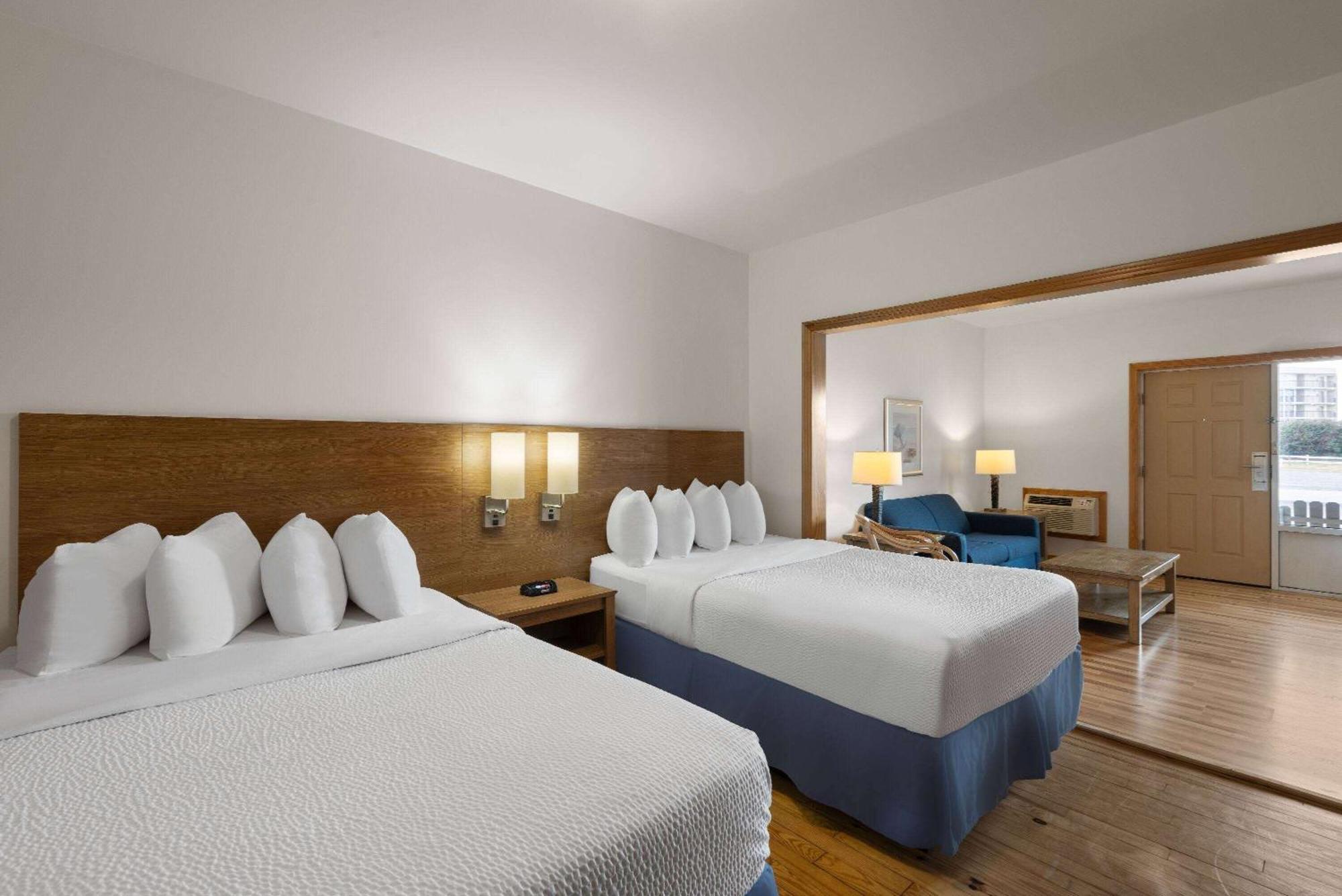 Days Inn By Wyndham Kill Devil Hills Oceanfront - Wilbur Exterior foto