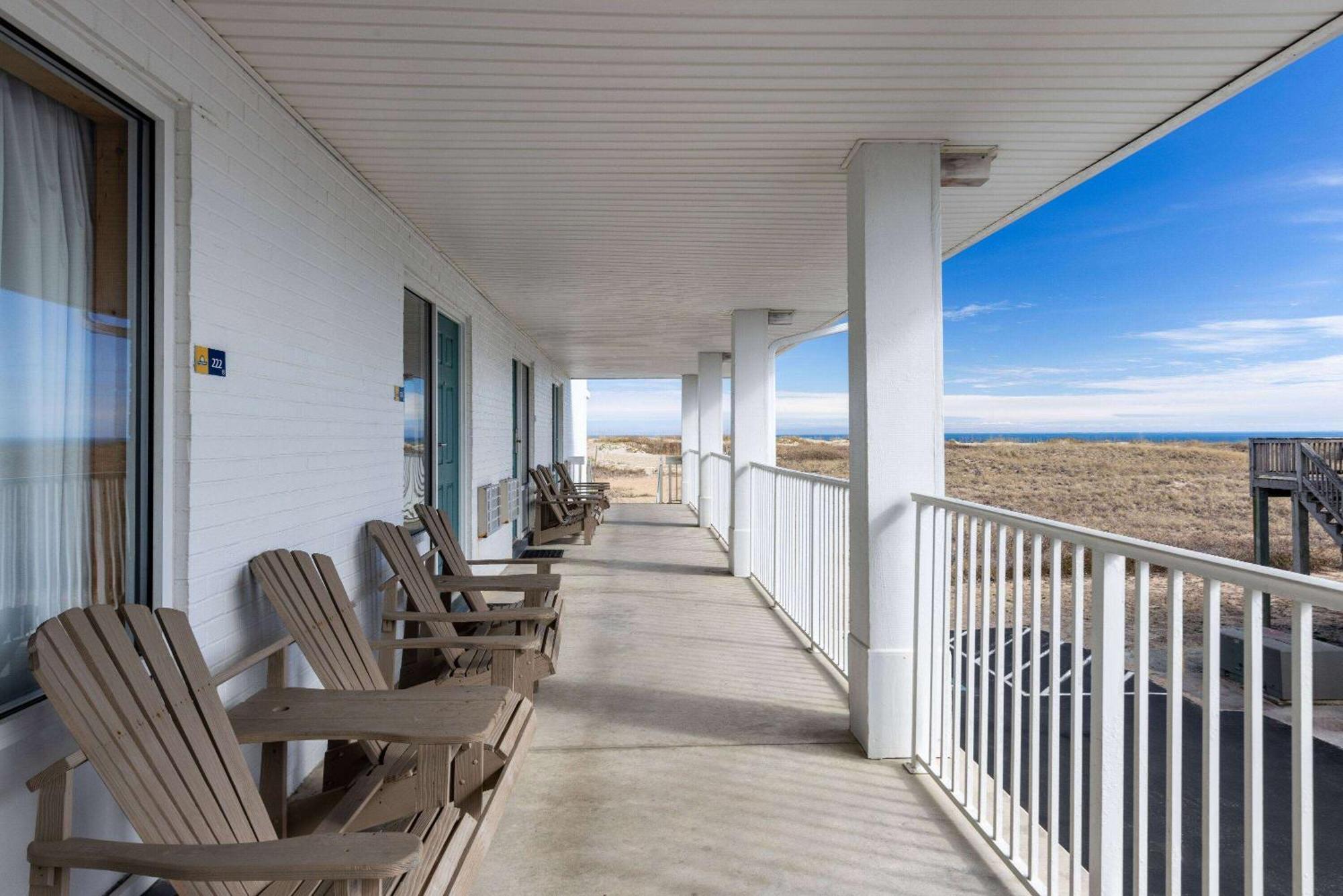 Days Inn By Wyndham Kill Devil Hills Oceanfront - Wilbur Exterior foto