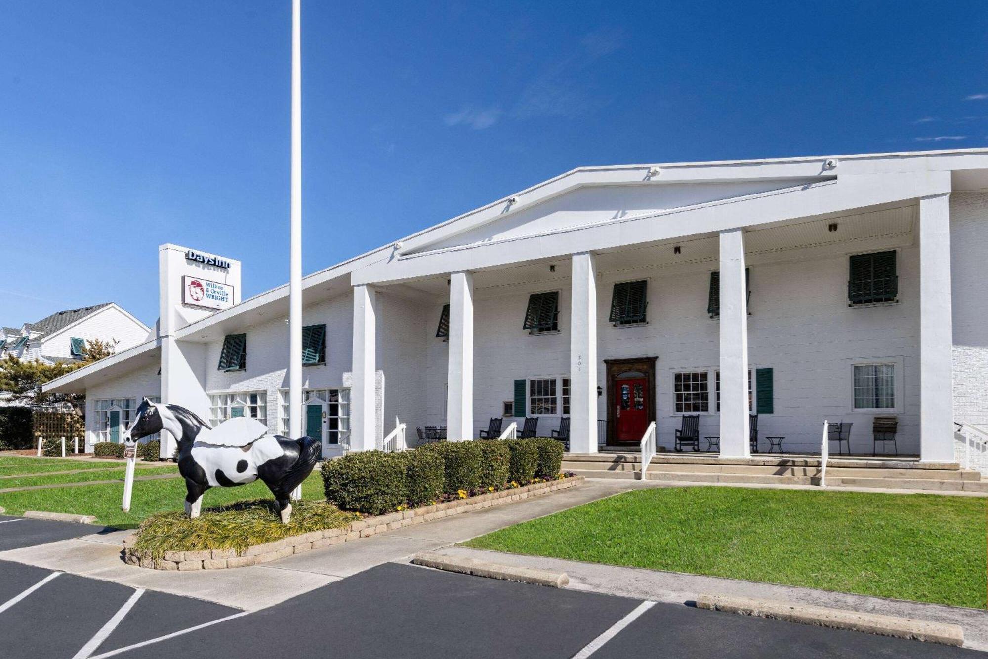 Days Inn By Wyndham Kill Devil Hills Oceanfront - Wilbur Exterior foto