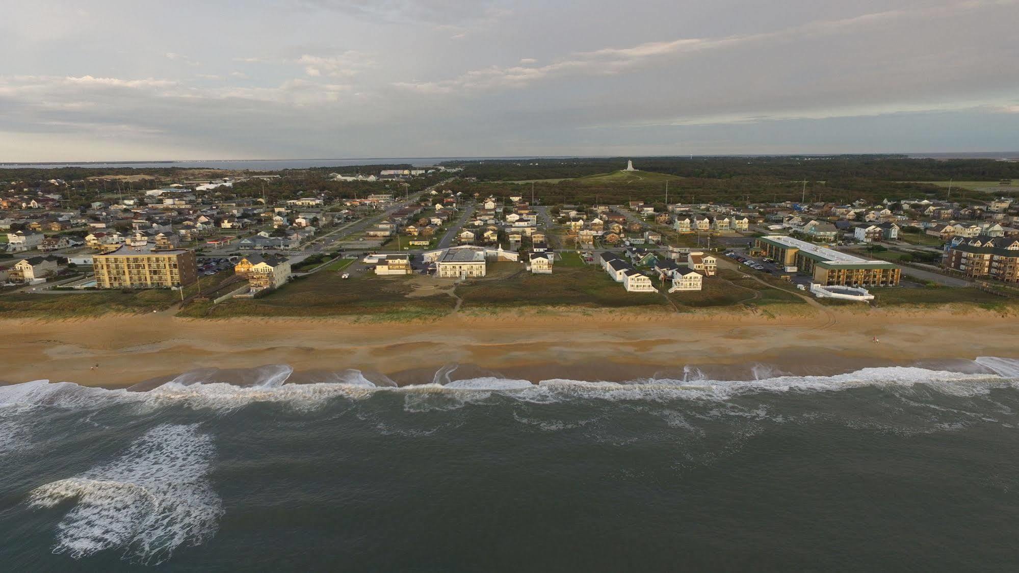 Days Inn By Wyndham Kill Devil Hills Oceanfront - Wilbur Exterior foto