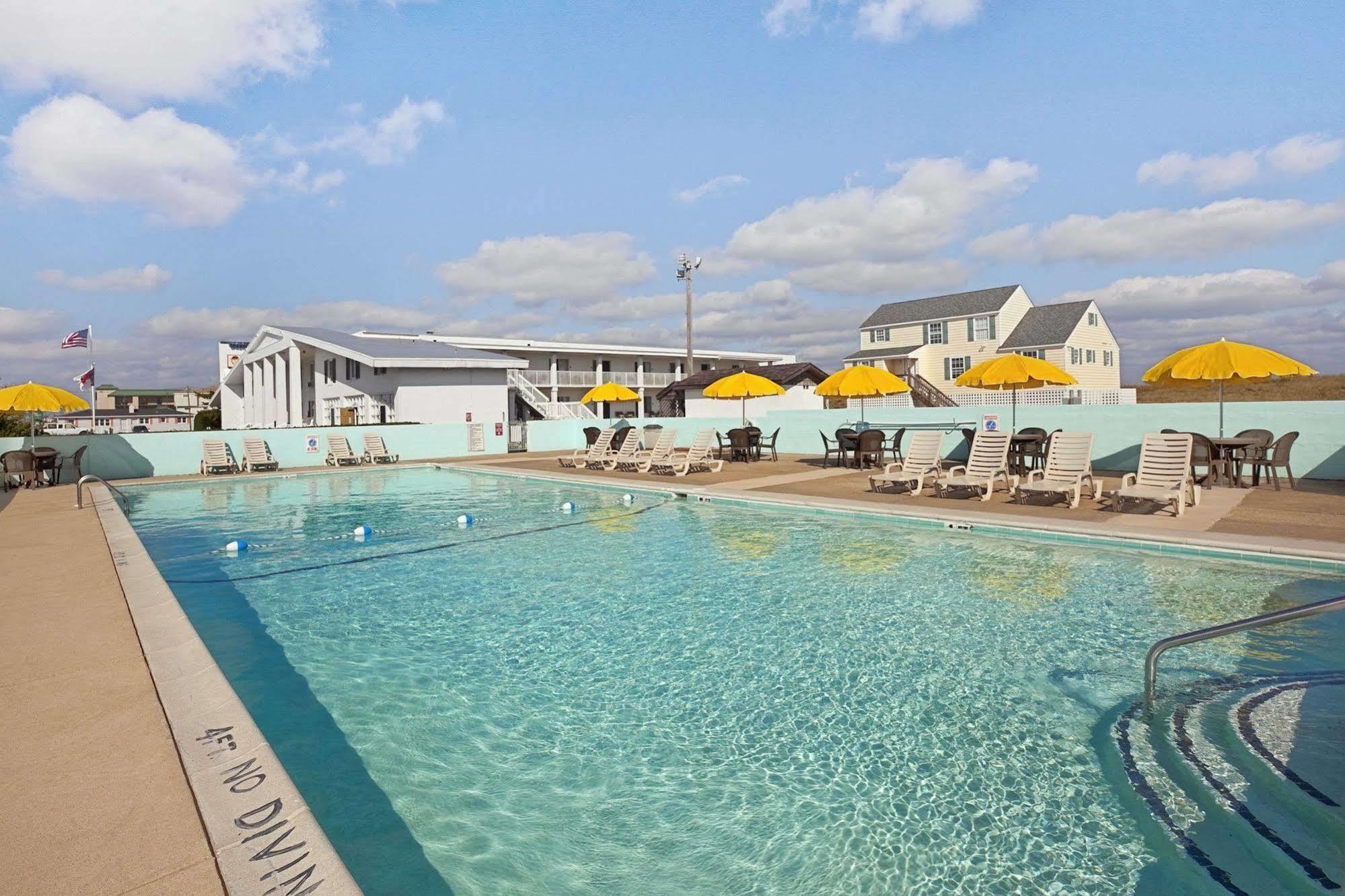 Days Inn By Wyndham Kill Devil Hills Oceanfront - Wilbur Exterior foto